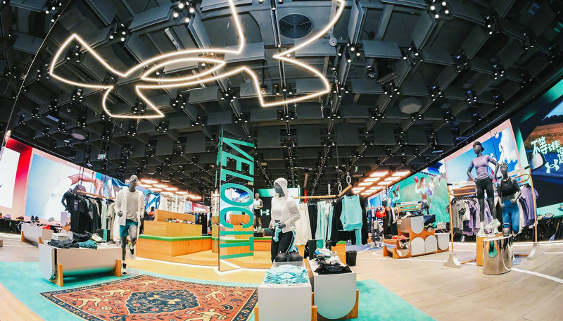Under Armour安德玛全球首家智能运动空间落户广州，试水新零售范式~