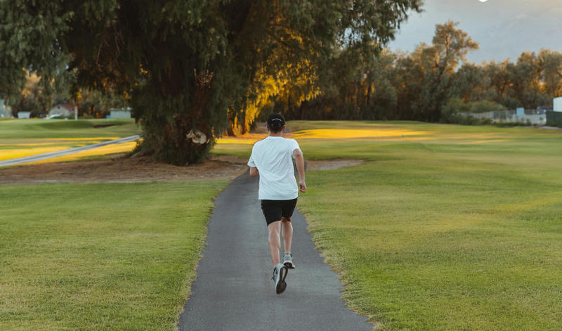经常跑步的人需要补充什么营养？长期跑步营养补充的核心法则